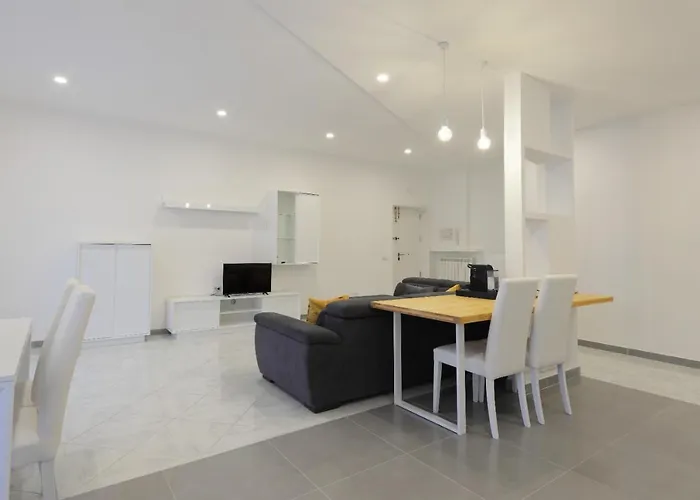 Maison Mira Holiday home *